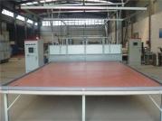 玻(bo)璃夾(jia)膠(jiao)機